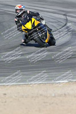 media/Nov-16-2025-Race Pace (Sun) [[8c5fa54630]]/Verified Riders/1-Turns 9 and 10 (925am)/